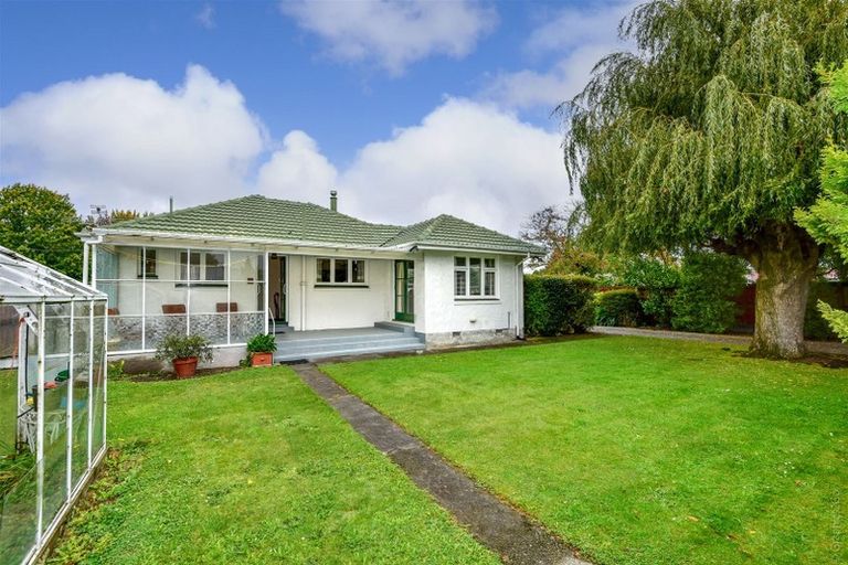 Photo of property in 136 Maidstone Road, Ilam, Christchurch, 8041