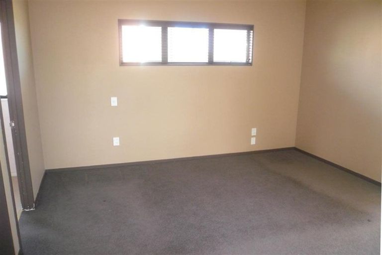 Photo of property in 23 Miriam Corban Heights, Henderson, Auckland, 0612