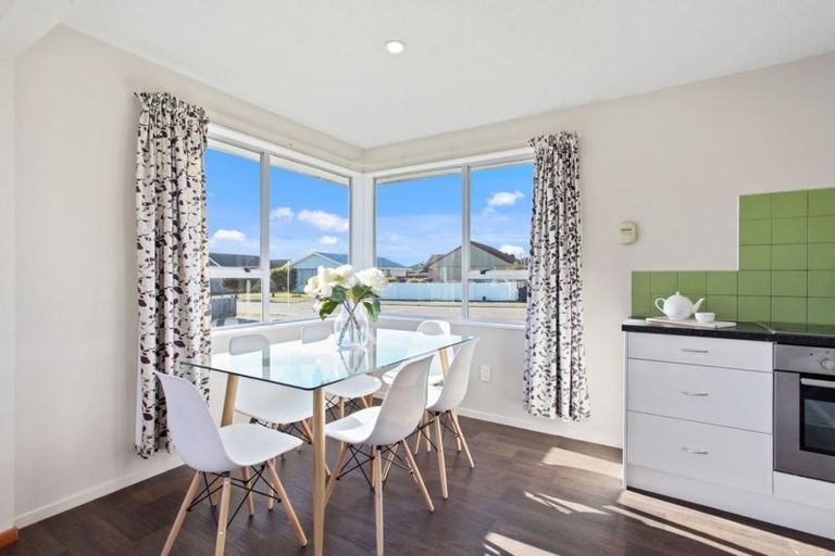 Photo of property in 24 Inverell Place, North New Brighton, Christchurch, 8083