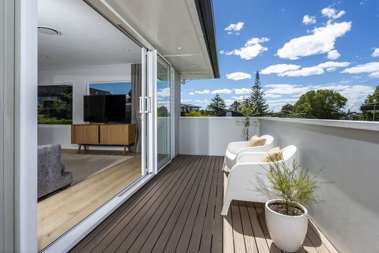 Photo of property in 13 Hume Drive, Hillcrest, Auckland, 0627