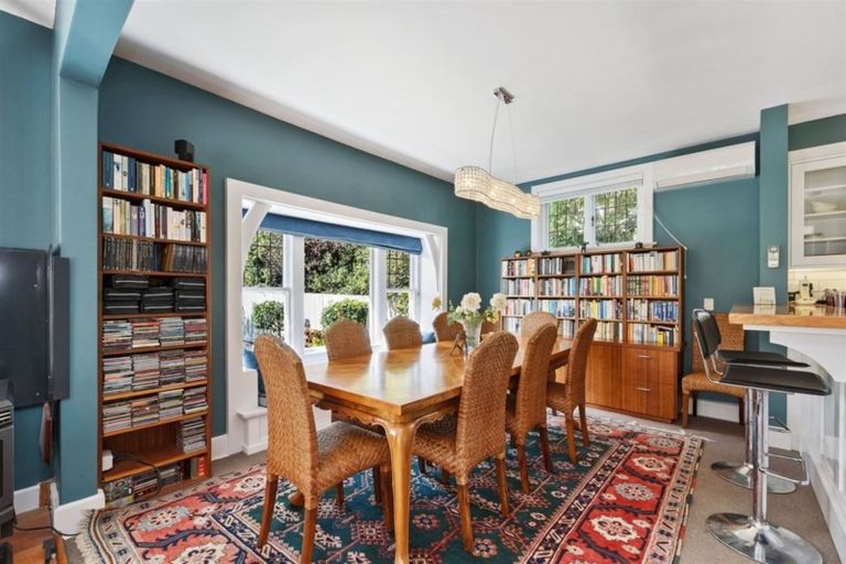 Photo of property in 56 Dyers Pass Road, Cashmere, Christchurch, 8022