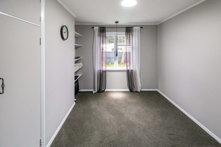 Photo of property in 3 Totara Street, Wainuiomata, Lower Hutt, 5014