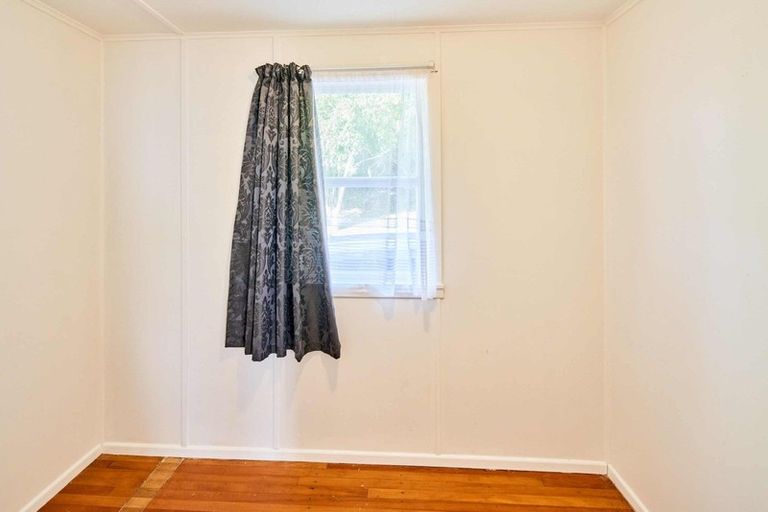 Photo of property in 130 Sievers Grove, Cannons Creek, Porirua, 5024
