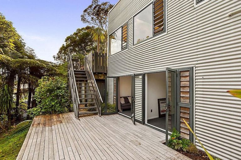 Photo of property in 395 Titirangi Road, Titirangi, Auckland, 0604