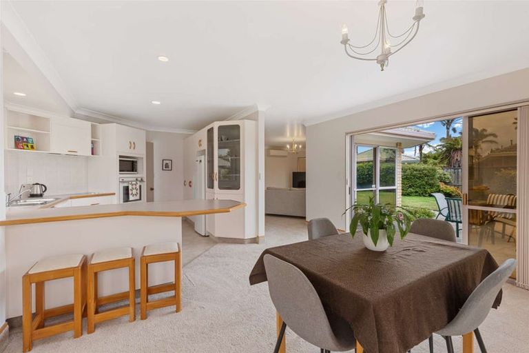 Photo of property in 24 Santa Monica Drive, Papamoa Beach, Papamoa, 3118