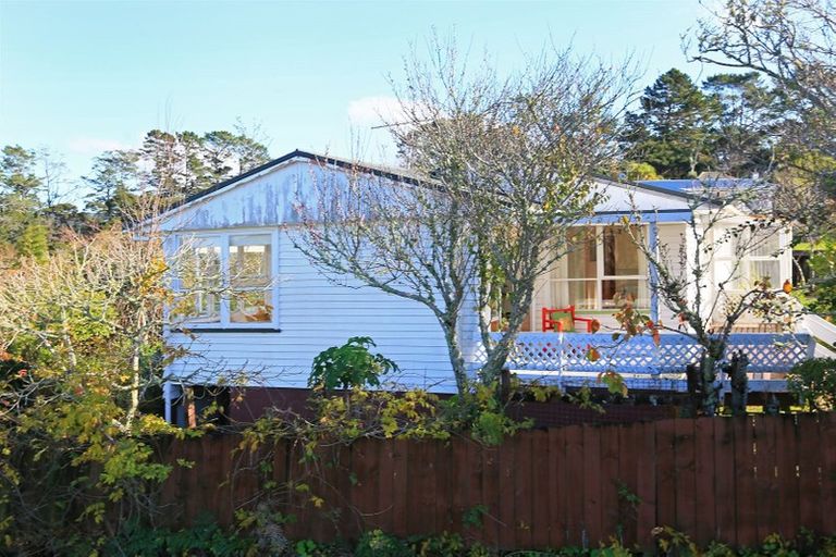 Photo of property in 274 Sturges Road, Henderson, Auckland, 0612