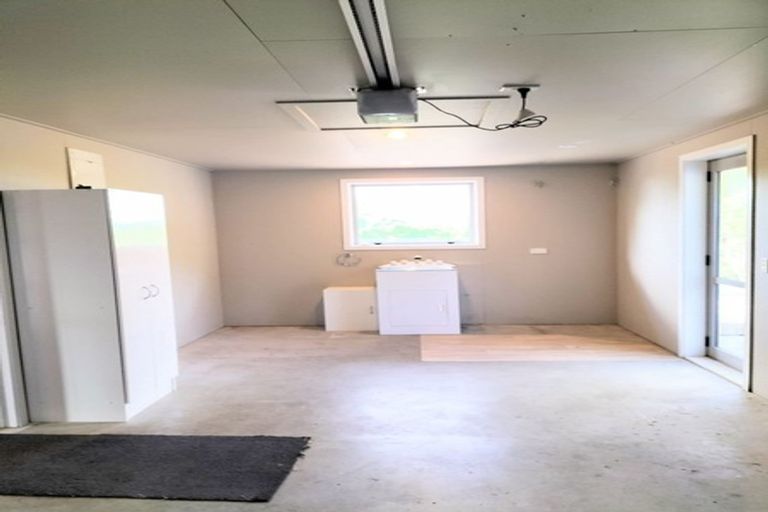 Photo of property in 6 Kereru Close, Halfway Bush, Dunedin, 9010