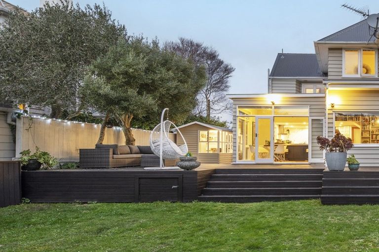 Photo of property in 130 Karori Road, Karori, Wellington, 6012