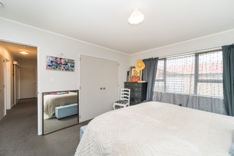 Photo of property in 57 Rhodes Drive, Kelvin Grove, Palmerston North, 4414