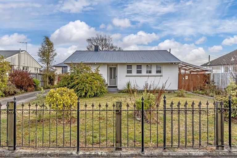 Photo of property in 25 Merrington Crescent, Aranui, Christchurch, 8061