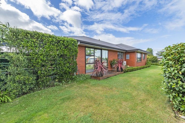 Photo of property in 11 Stanwood Grove, Darfield, 7510