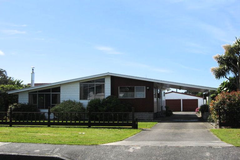 Photo of property in 14 Cook Street, Carters Beach, Westport, 7825