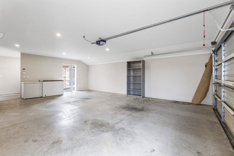 Photo of property in 379 Carrington Street, Upper Vogeltown, New Plymouth, 4310
