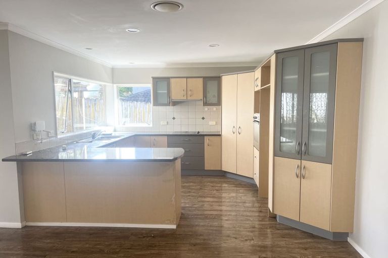 Photo of property in 42 Raphoe Road, Flat Bush, Auckland, 2019