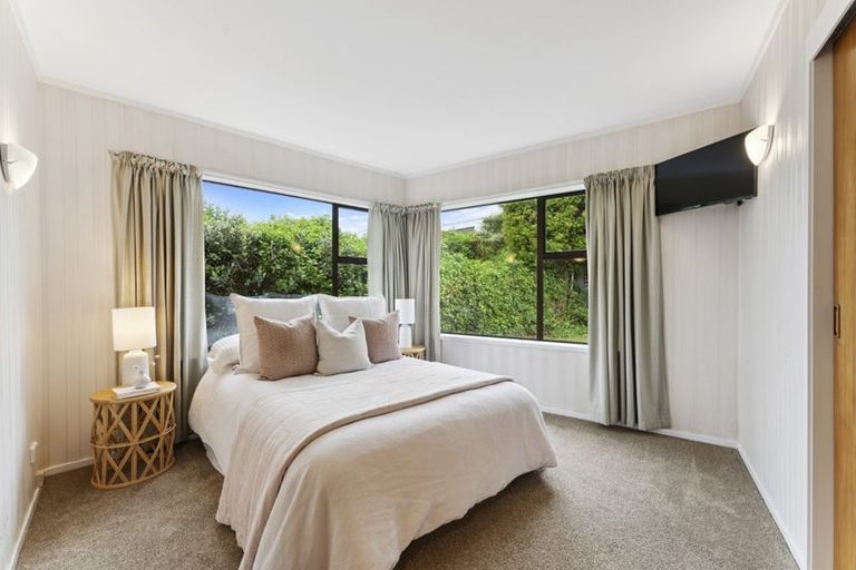 Photo of property in 1/2 Kowhai Road, Campbells Bay, Auckland, 0630