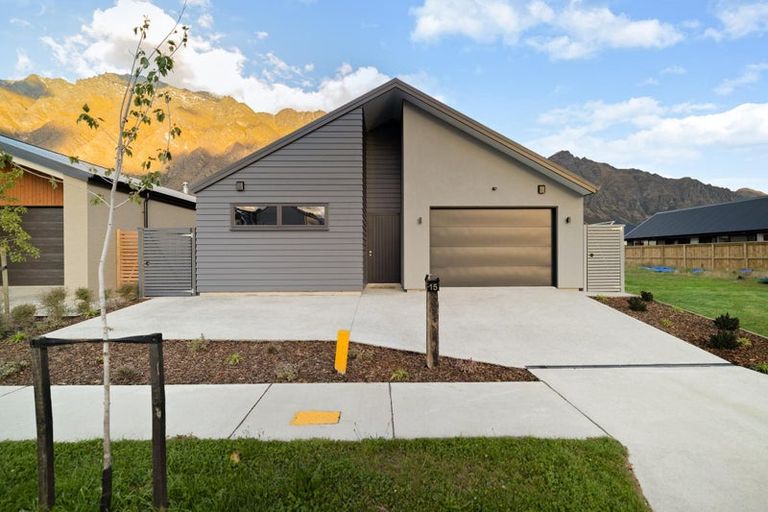 Photo of property in 15 Woolshed Road, Jacks Point, Queenstown, 9371