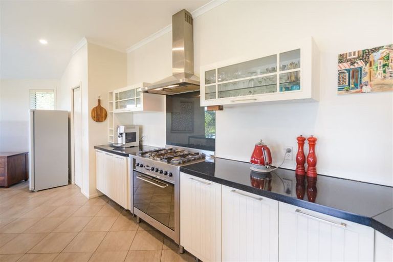 Photo of property in 71 Polson Hill Drive, Aokautere, Palmerston North, 4471