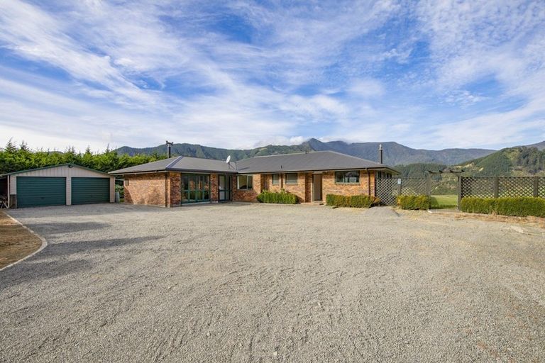 Photo of property in 77 Lindens Road, Mount Pleasant, Blenheim, 7273