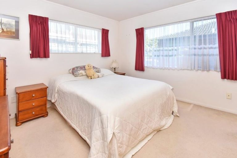 Photo of property in 11/17 Youngs Road, Papakura, 2110