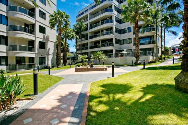 Photo of property in 5d/173 Hurstmere Road, Takapuna, Auckland, 0622