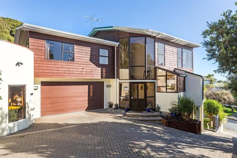 Photo of property in 27 Leeward Drive, Whitby, Porirua, 5024