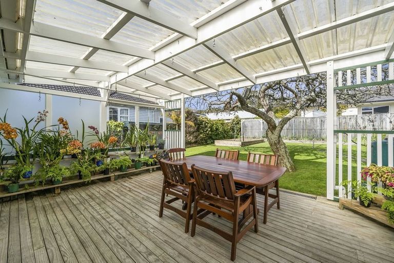 Photo of property in 12 Pempsey Street, Silverstream, Upper Hutt, 5019
