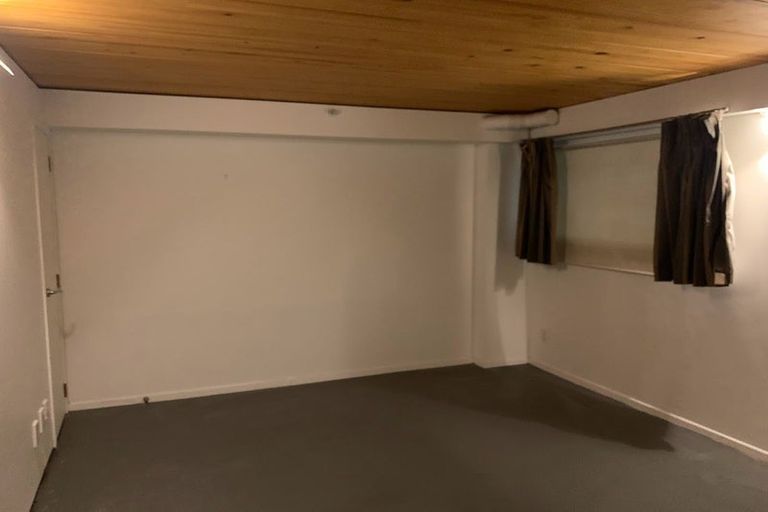 Photo of property in Stadium Garden Flats, 104/107 Thorndon Quay, Pipitea, Wellington, 6011