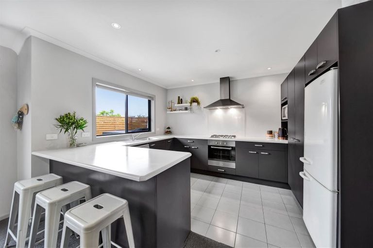 Photo of property in 5a James Drive, Bell Block, New Plymouth, 4312