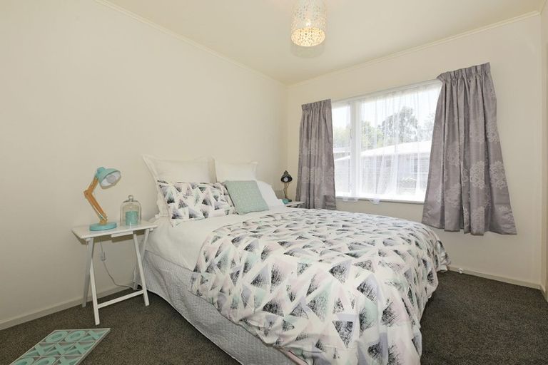 Photo of property in 16 Longfellow Street, Trentham, Upper Hutt, 5018