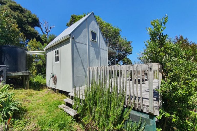 Photo of property in 3 Hall Head Road, Kawau Island, 0920