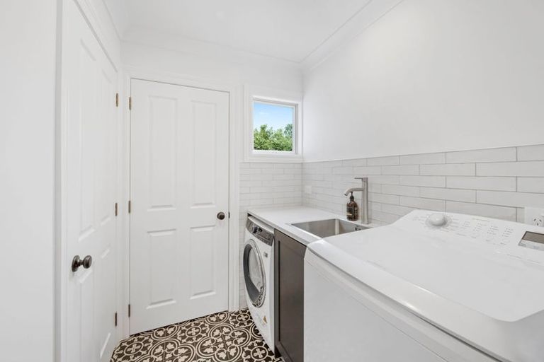 Photo of property in 22 Cornwall Street, Arrowtown, 9302