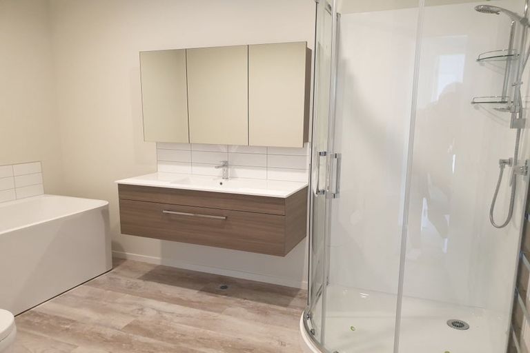 Photo of property in 27 Karearea Avenue, Kenepuru, Porirua, 5022