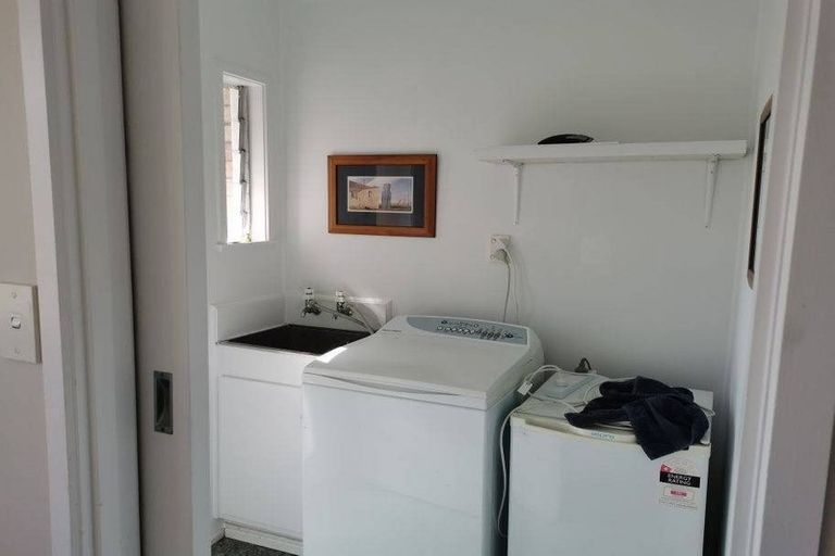 Photo of property in 1/21 Thornton Road, Milford, Auckland, 0620