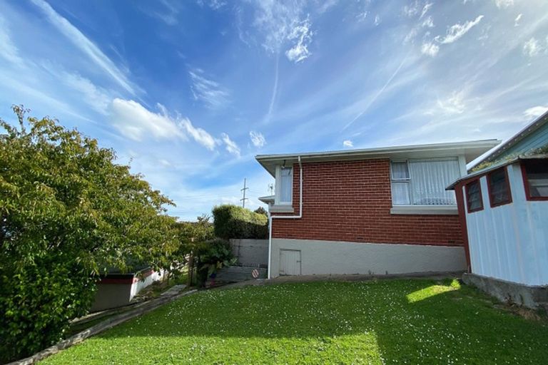 Photo of property in 16 Forfar Street, Clyde Hill, Dunedin, 9011