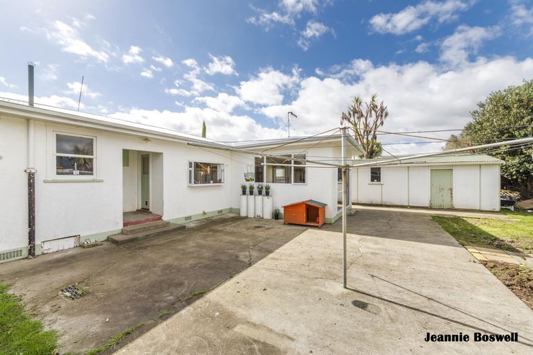 Photo of property in 28 Henare Street, West End, Palmerston North, 4412