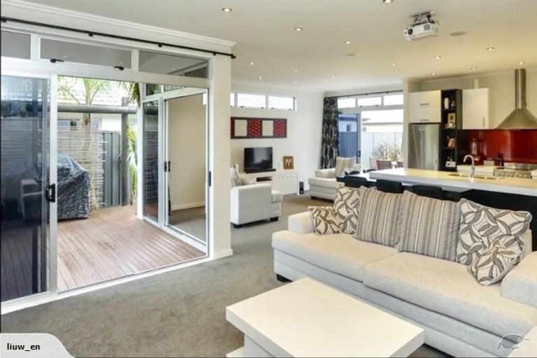 Photo of property in 11 Tasman Drive, Poraiti, Napier, 4112