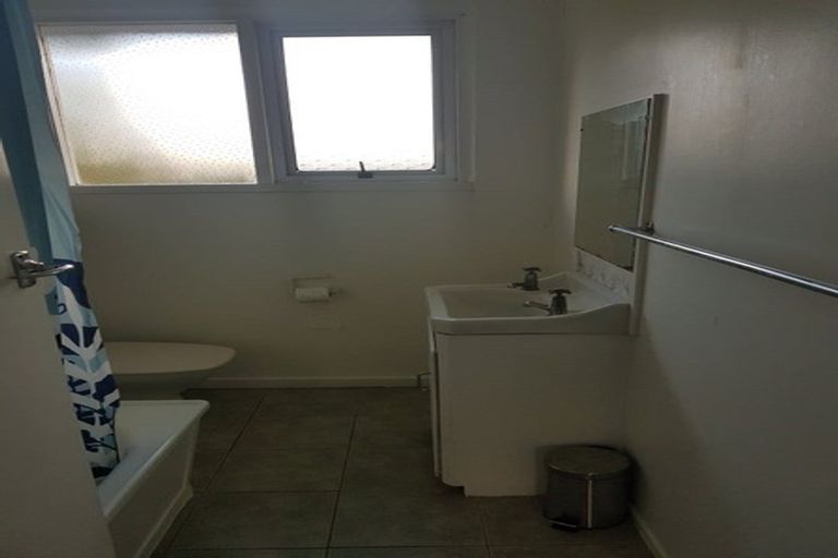 Photo of property in 3/15 Glengarry Road, Glen Eden, Auckland, 0602