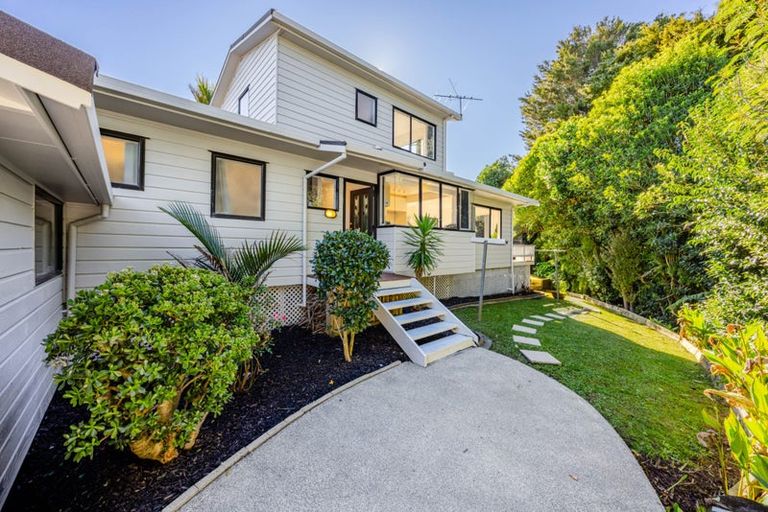 Photo of property in 99a Redoubt Road, Goodwood Heights, Auckland, 2105