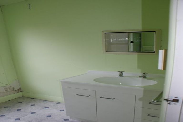 Photo of property in 10a Wharfe Street, South Hill, Oamaru, 9400