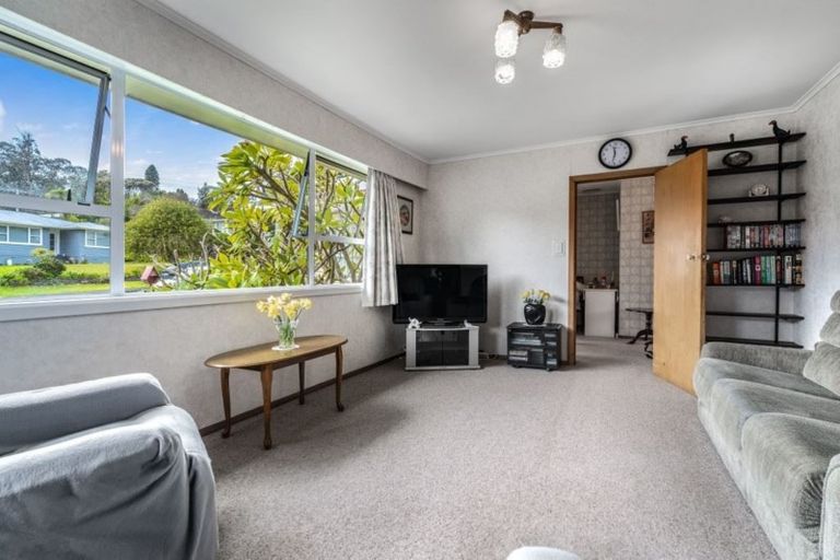 Photo of property in 1/49 Selwyn Crescent, Forrest Hill, Auckland, 0620