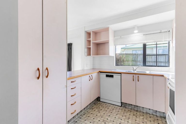 Photo of property in 32 Tawa Street, Hilltop, Taupo, 3330