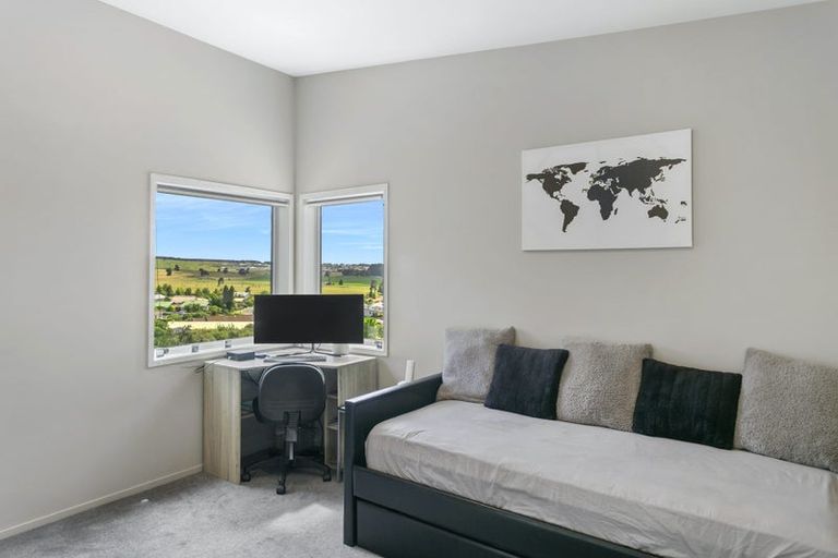 Photo of property in 33 Shera Street, Acacia Bay, Taupo, 3330