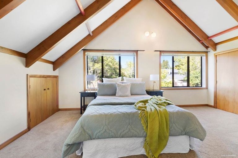 Photo of property in 310 Glengarry Road, Glen Eden, Auckland, 0602