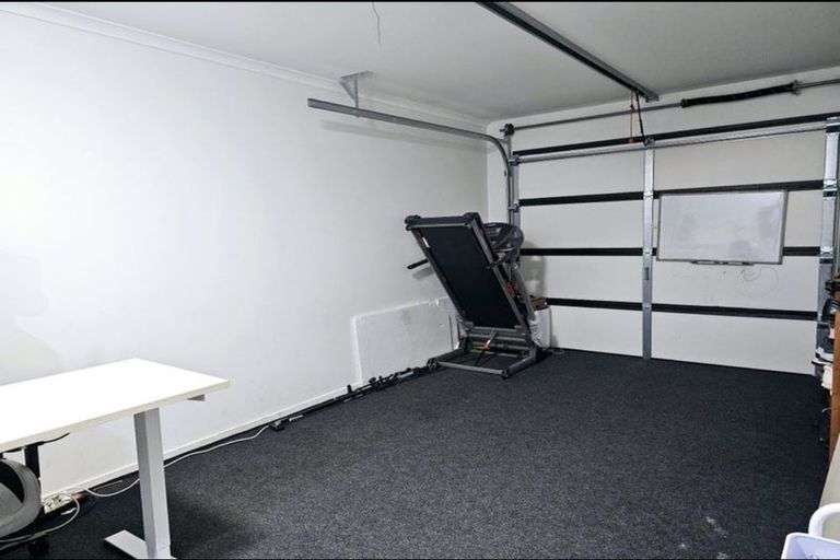 Photo of property in 40 Whareatua Avenue, Takanini, 2112