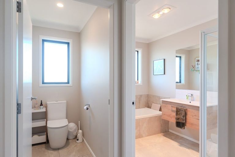 Photo of property in 6 Topsail Way, Whitby, Porirua, 5024