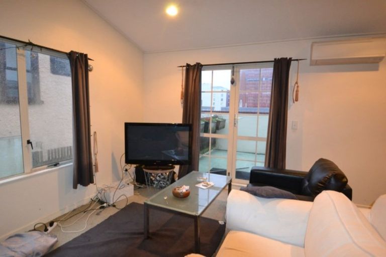 Photo of property in 4b Macdonald Crescent, Te Aro, Wellington, 6011