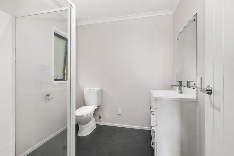 Photo of property in 24 Ships Cove, Whitby, Porirua, 5024