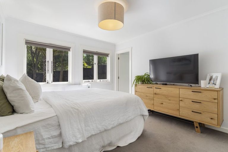 Photo of property in 70 Park Road, Glenfield, Auckland, 0629