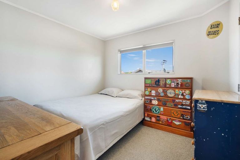 Photo of property in 2/23 Waitoa Street, Waiuku, 2123