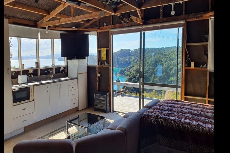 Photo of property in 11 Edith Ridge Road, Kawau Island, 0920